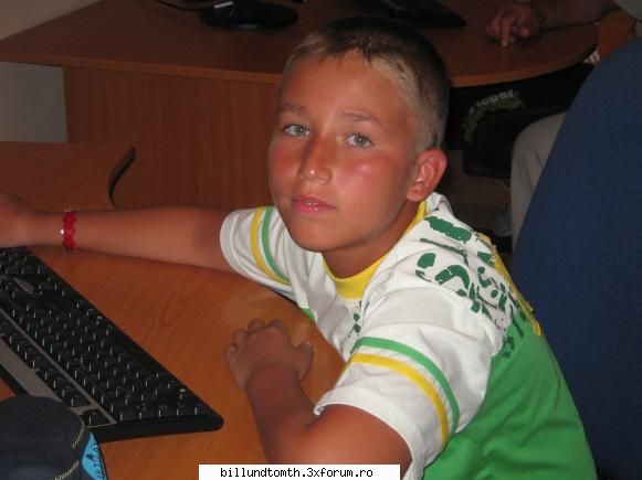 imi place mai ales muzica ei girlfriend :razz: avril